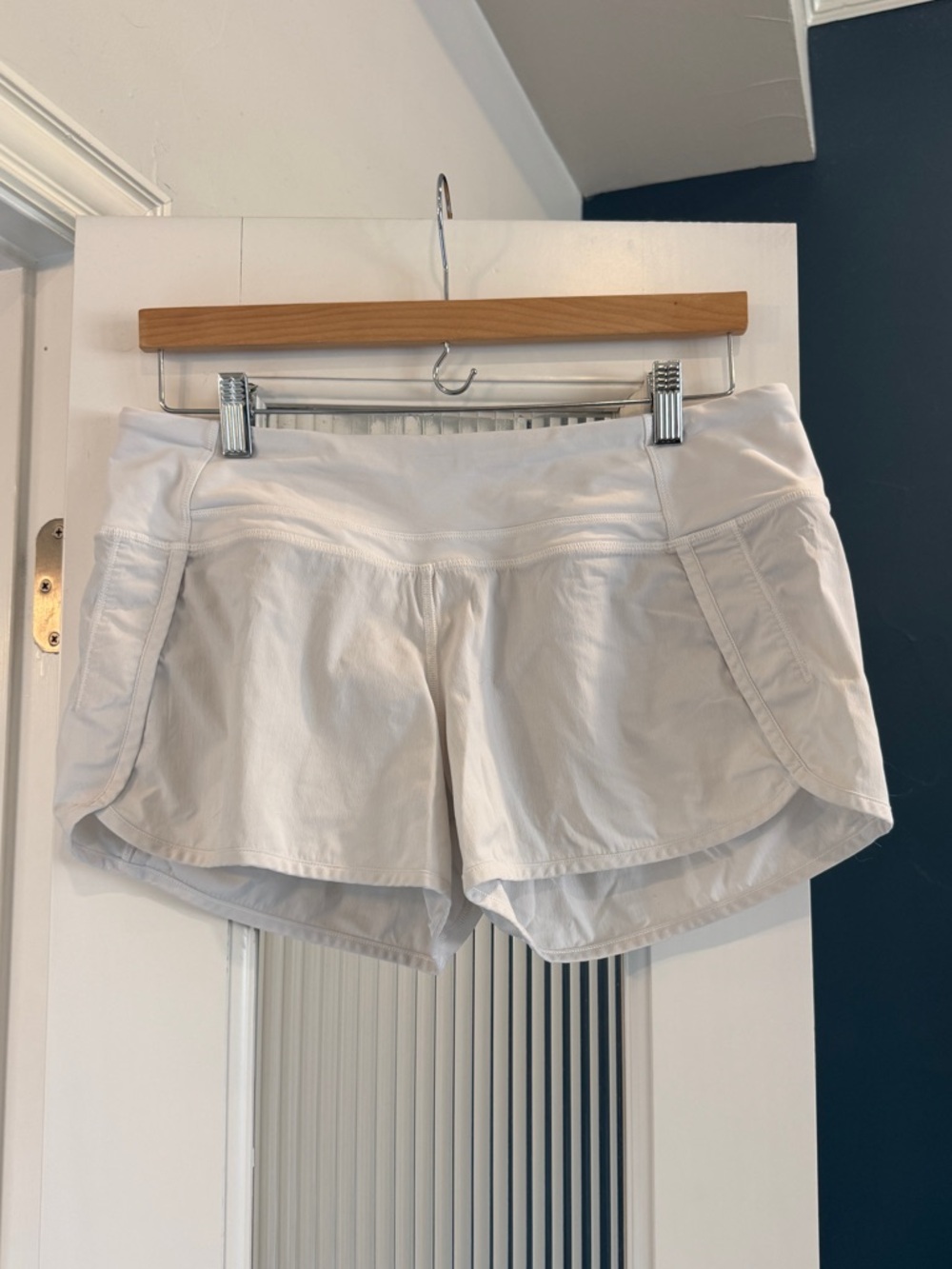 Lululemon Women's White Athletic Shorts with Built-In Liner, 4” size 8